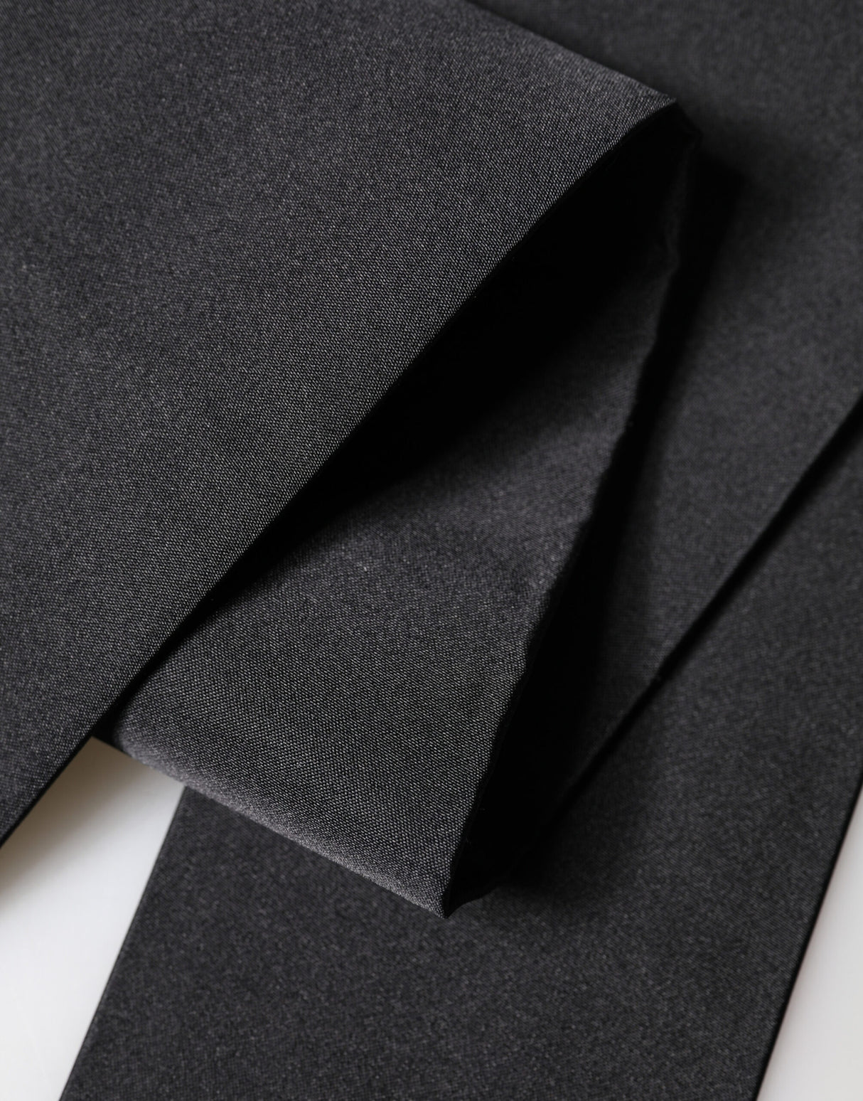 Dolce & Gabbana Black Silk Fringe Neck Wrap Foulard 160.5cm x 8cm Scarf