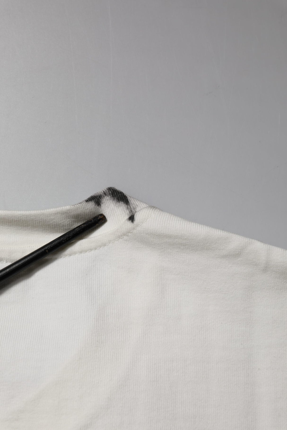 Dolce & Gabbana White Cotton DG Logo Print Round Neck T-shirt