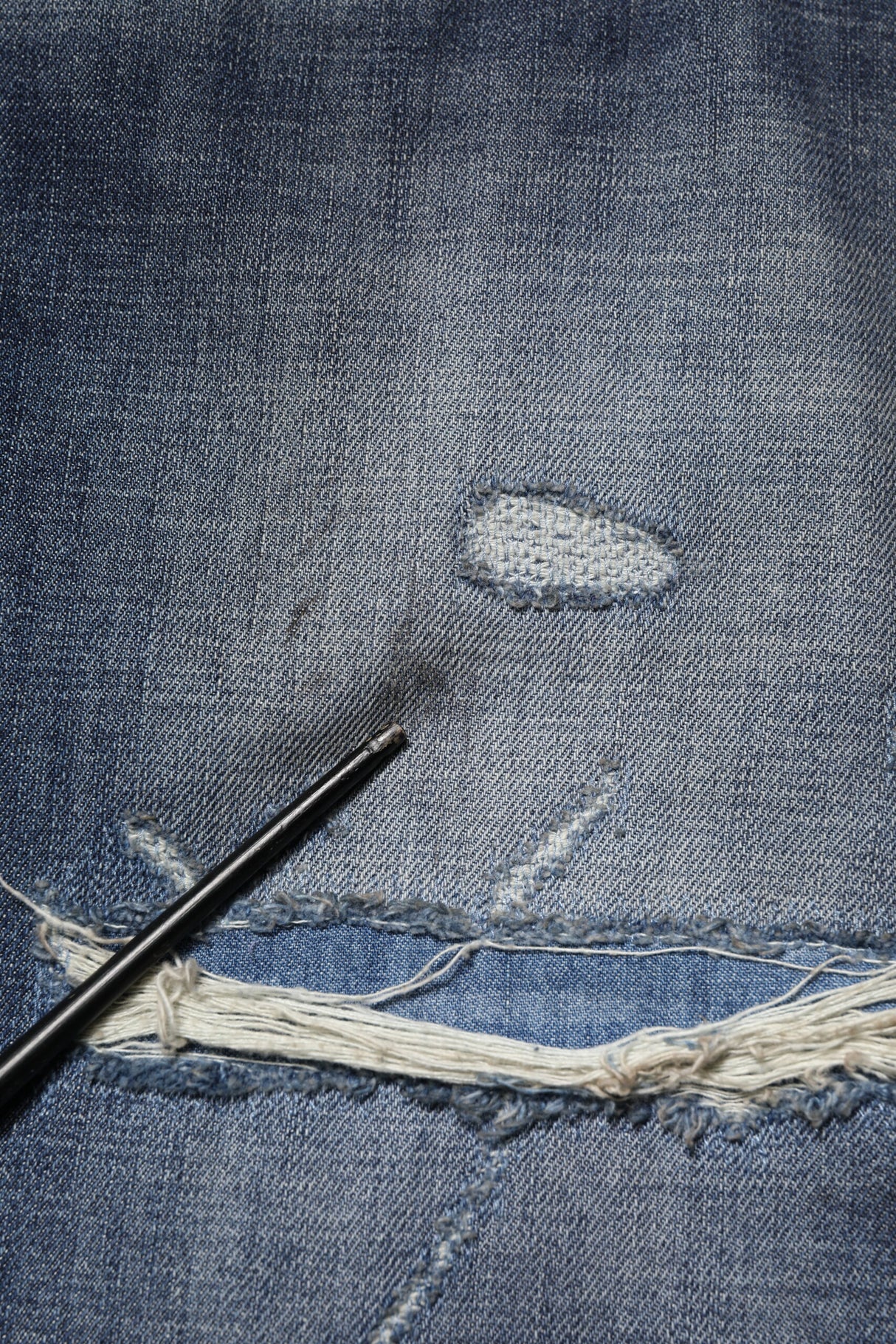 Dolce & Gabbana Blue Washed Tattered Cotton Men Jeans