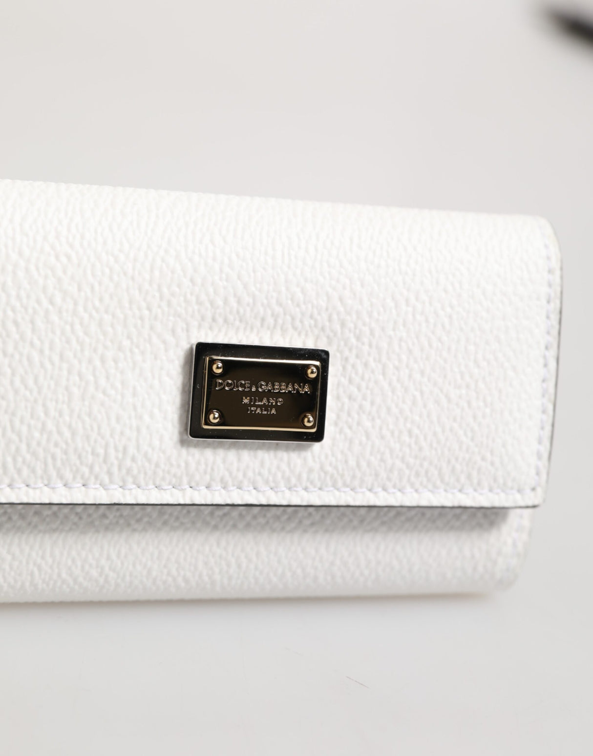 Dolce & Gabbana White Leather Card Case Holder Wallet Gold Logo Plate Key Holder