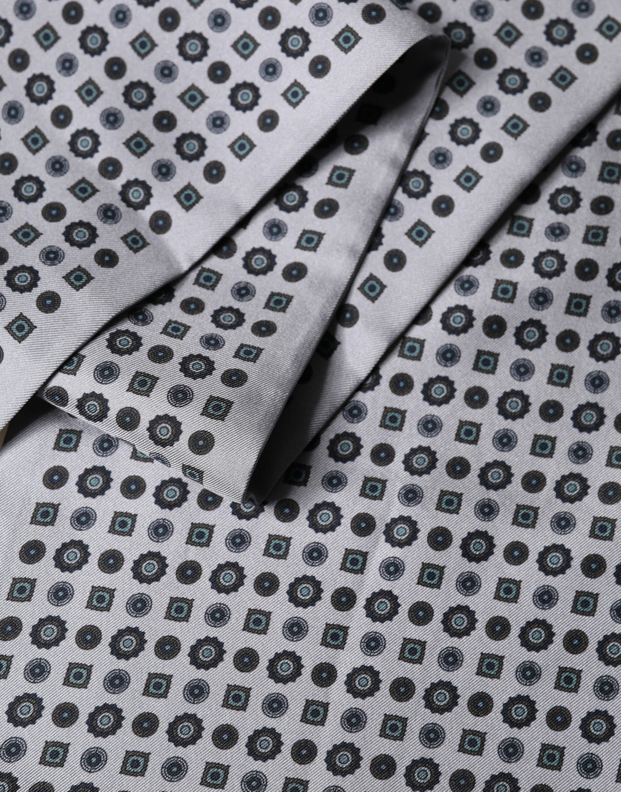 Dolce & Gabbana Grey Silk Geometric Print Pattern Fringe 140cm X 18cm Scarf